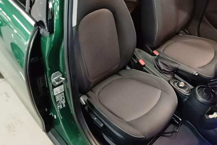 Used MINI 2023 1.5T ONE Five-Door Edition Right Front Seat