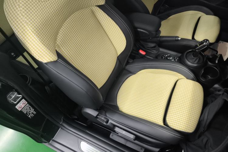 Used MINI 2023 2.0T COOPER S Artist Right Front Seat