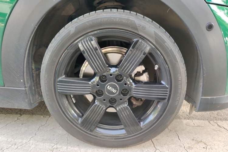 Used MINI 2023 Revised 1.5T COOPER CABRIO Artist Right Front Wheel Hub