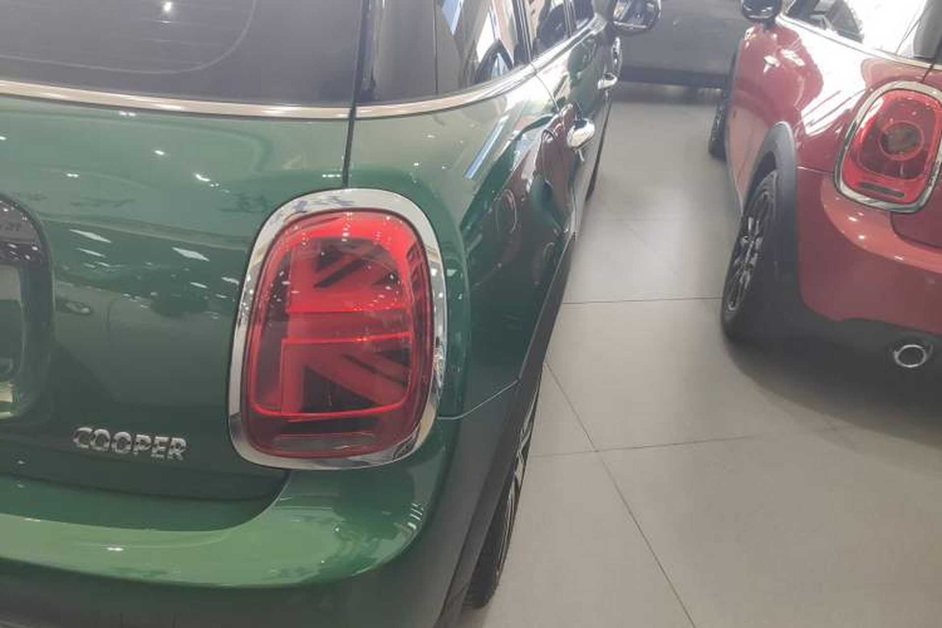 Used MINI 2023 Updated 1.5T COOPER Artist Five-Door Edition Right Rear Taillight