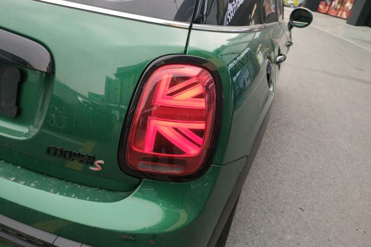 Used MINI 2023 Facelift 2.0T COOPER S Artist Five-Door Edition Right Rear Taillight