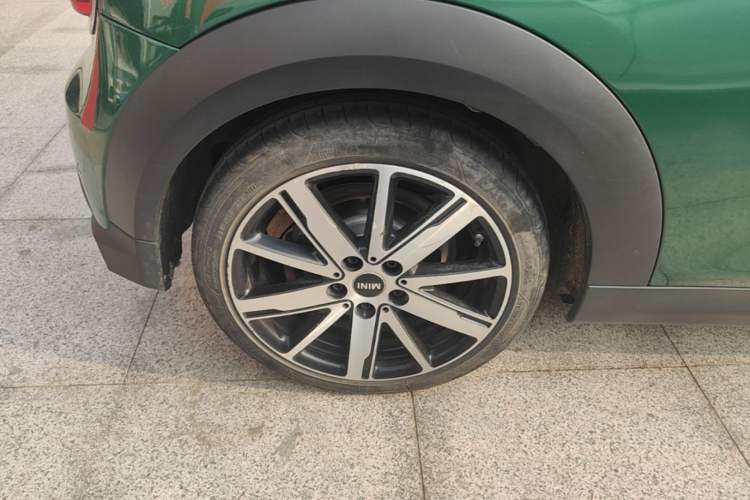 Used MINI 2023 1.5T COOPER Artist Right Rear Wheel Hub