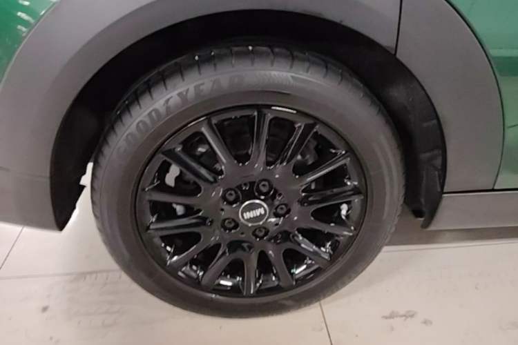 Used MINI 2023 1.5T ONE Five-Door Edition Right Rear Wheel Hub