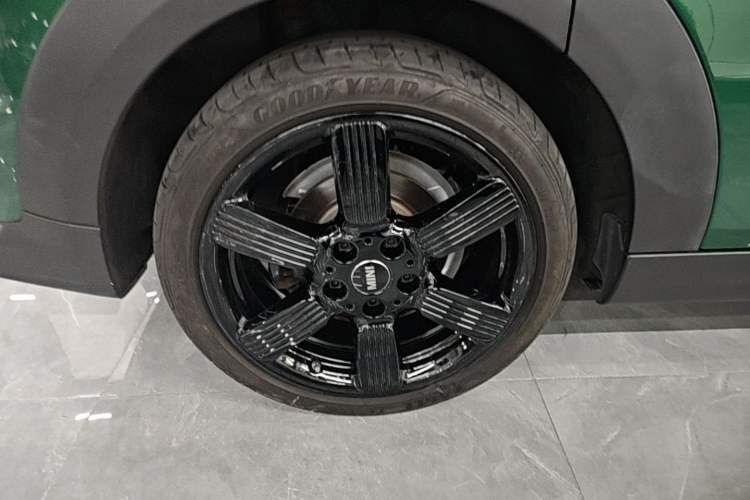 Used MINI 2023 1.5T COOPER Artist Five-Door Edition Right Rear Wheel Hub