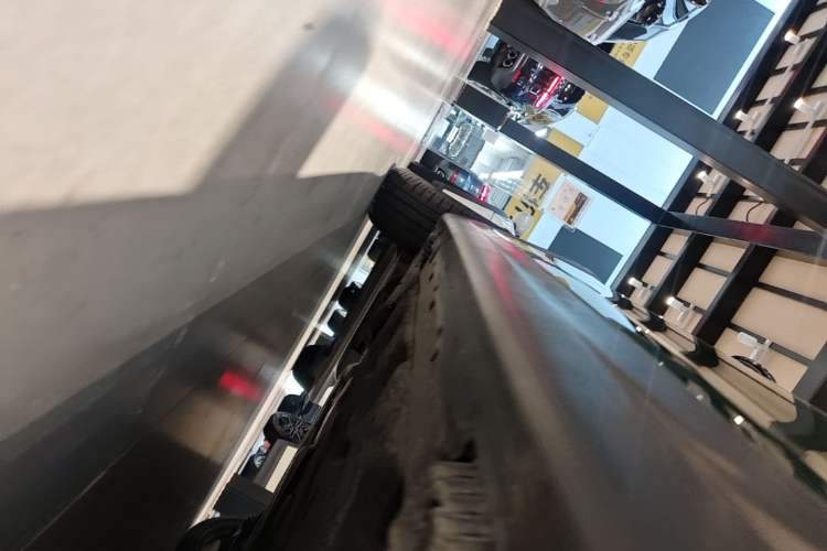 Used MINI 2023 Updated 2.0T COOPER S Artist Right Side Sill