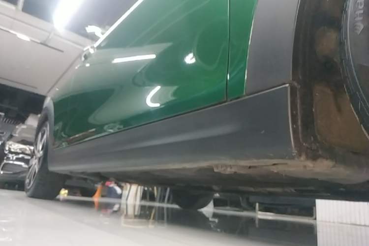 Used MINI 2023 Updated 1.5T COOPER Artist Right Side Sill