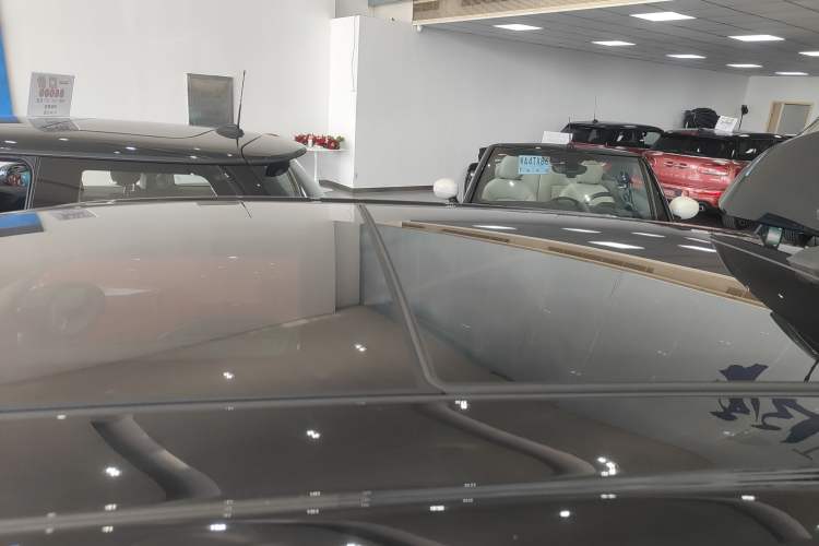 Used MINI 2023 Updated 1.5T COOPER Artist Five-Door Edition Roof