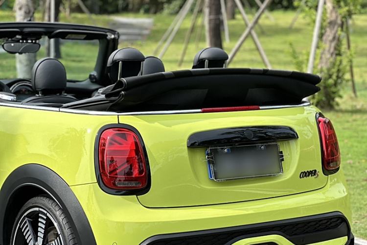 Used MINI 2023 Second Facelift 2.0T COOPER S CABRIO Artist Roof