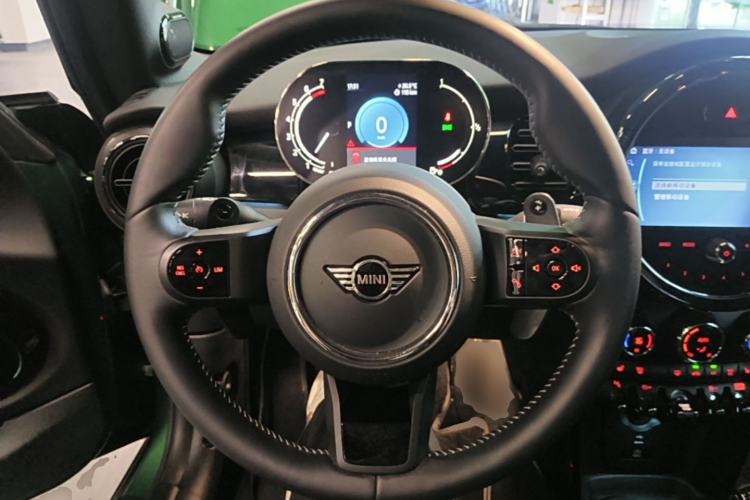 Used MINI 2023 Second Facelift 2.0T COOPER S CABRIO Artist Steering Wheel