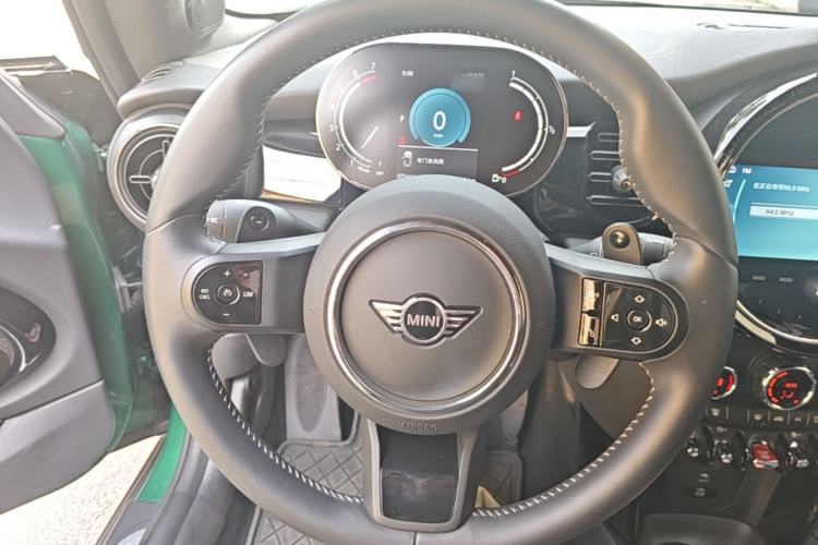 Used MINI 2023 Second Facelift 2.0T COOPER S CABRIO Artist Steering Wheel