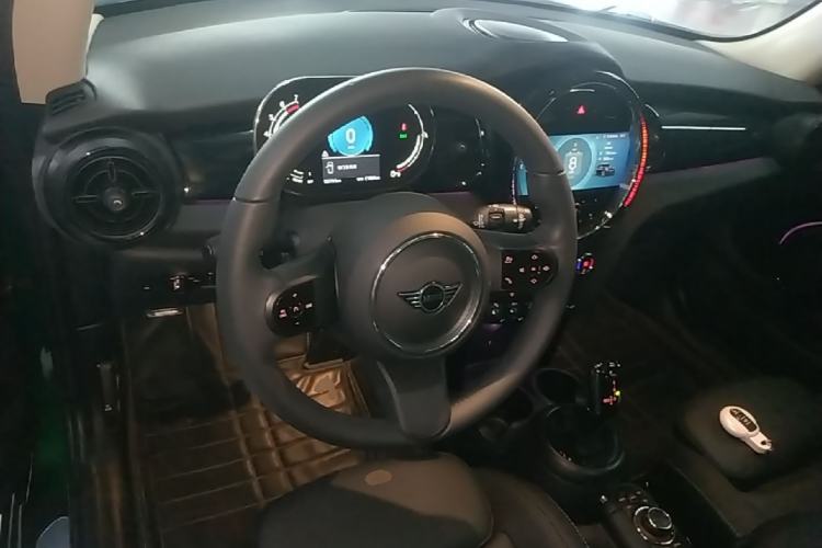 Used MINI 2023 Updated 1.5T COOPER Artist Steering Wheel