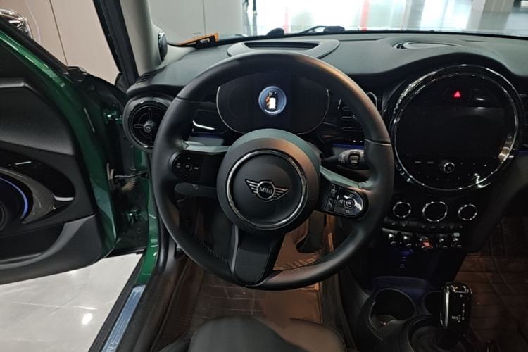 Used MINI 2023 1.5T COOPER Artist Five-Door Edition Steering Wheel