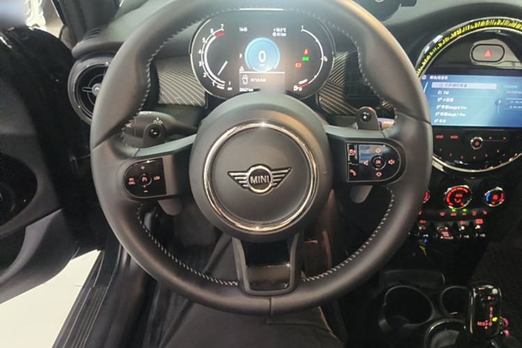 Used MINI 2023 2.0T COOPER S Artist Five-Door Edition Steering Wheel