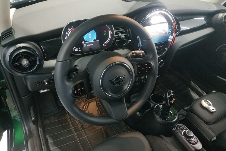 Used MINI 2023 Updated 1.5T COOPER Artist Steering Wheel