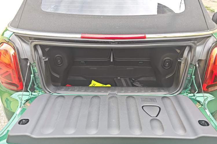 Used MINI 2023 Second Facelift 2.0T COOPER S CABRIO Artist Trunk