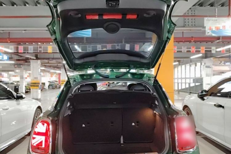 Used MINI 2023 1.5T ONE Five-Door Edition Trunk