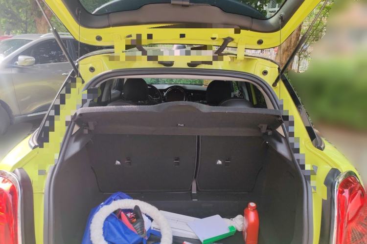 Used MINI 2023 Updated 1.5T COOPER Artist Five-Door Edition Trunk