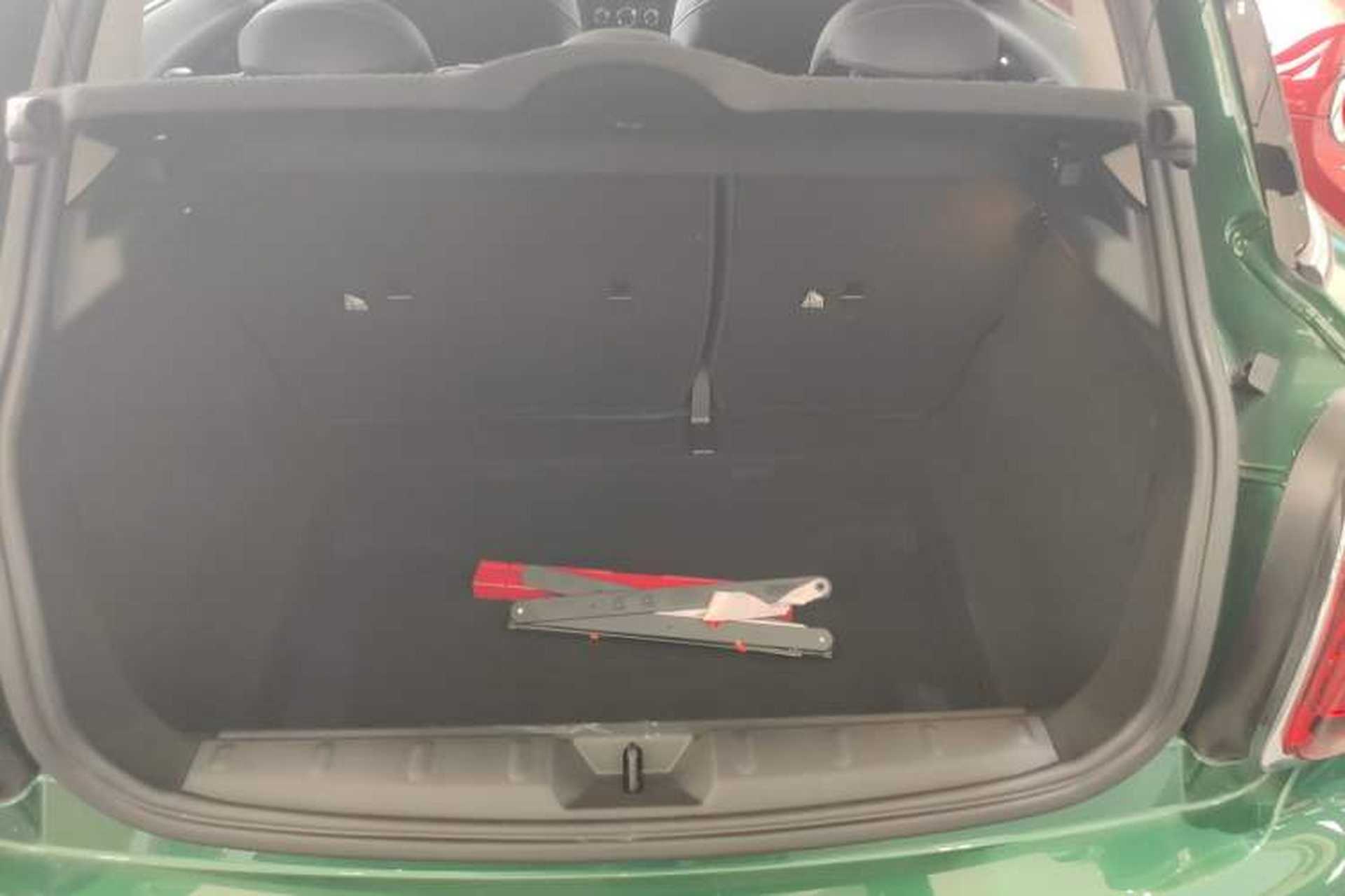 Used MINI 2023 Updated 1.5T COOPER Artist Five-Door Edition Trunk
