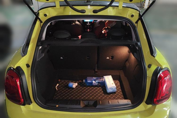 Used MINI 2023 1.5T COOPER Artist Five-Door Edition Trunk