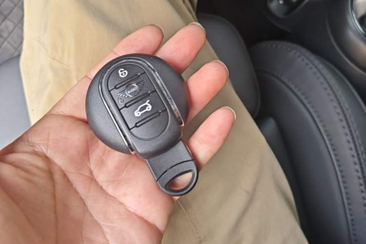 Used MINI 2023 Second Facelift 2.0T COOPER S CABRIO Artist Vehicle Key