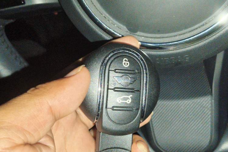 Used MINI 2023 1.5T COOPER Artist Vehicle Key