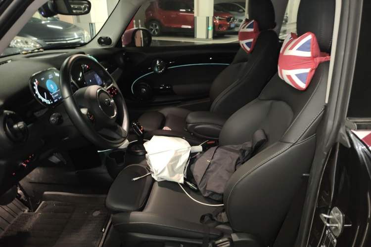 Used MINI 2023 Updated 1.5T COOPER Artist Left Front Seat
