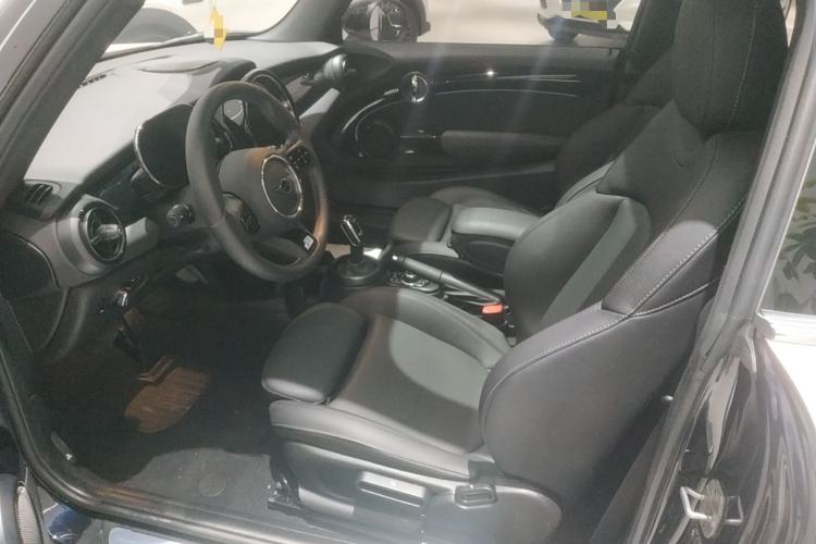Used MINI 2023 Updated 1.5T COOPER Artist Left Front Seat