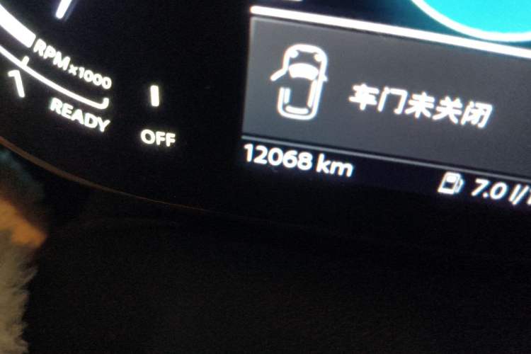 Used MINI 2023 Updated 1.5T COOPER Artist Odometer Close Up