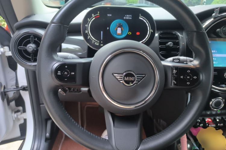 Used MINI 2023 1.5T ONE Steering Wheel