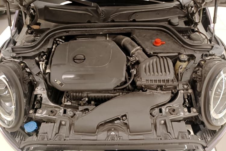 Used MINI 2023 Updated 1.5T COOPER Artist Five-Door Edition Engine Bay