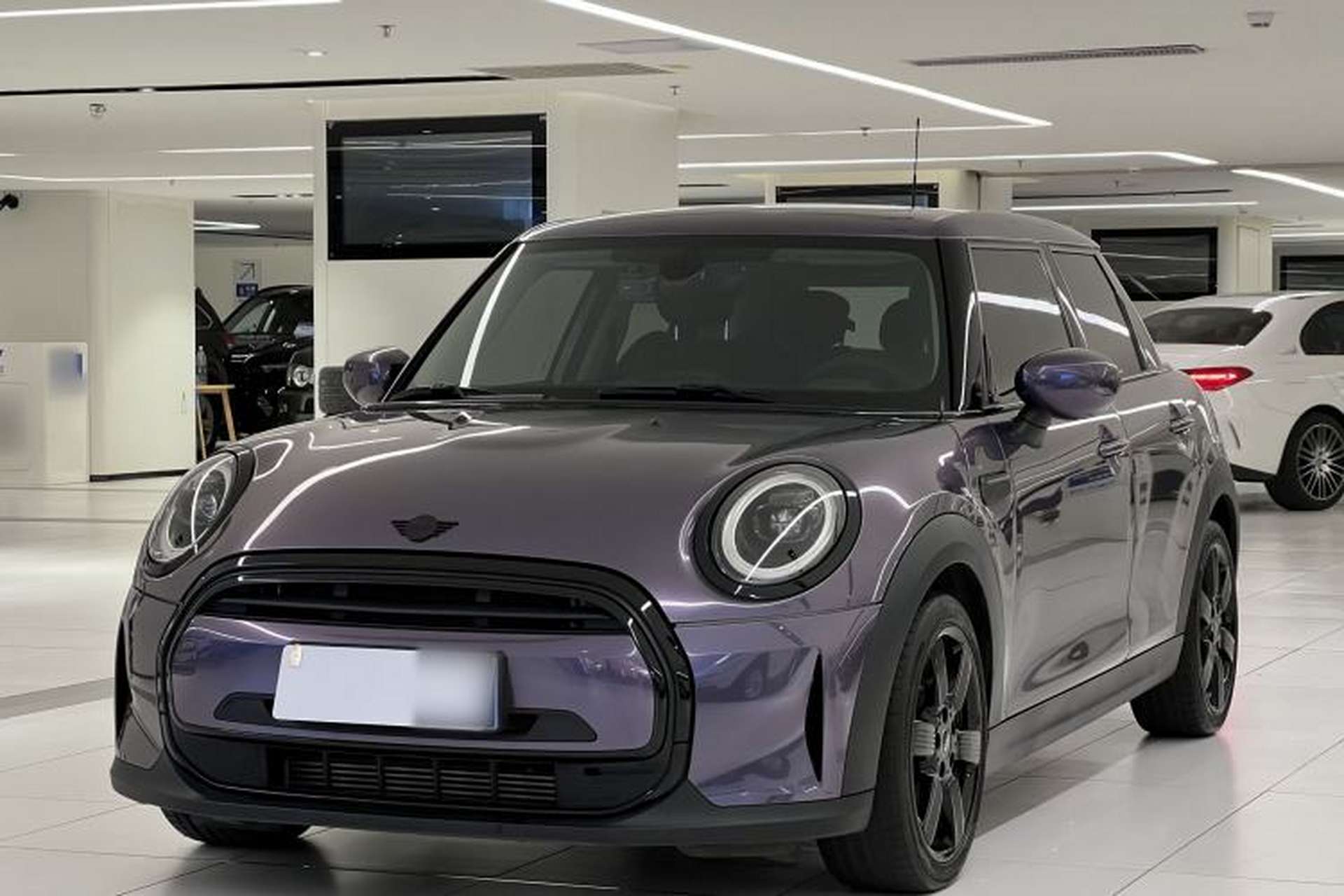 Used MINI 2023 Updated 1.5T COOPER Artist Five-Door Edition Front Left 45 Deg