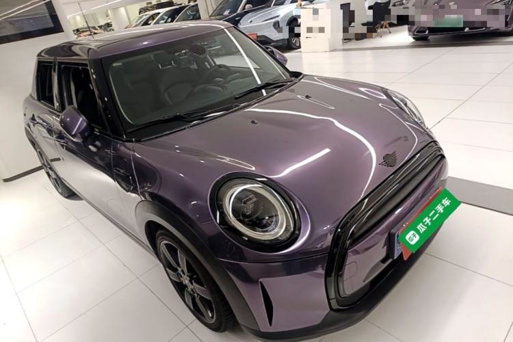 Used MINI 2023 Updated 1.5T COOPER Artist Five-Door Edition Front Right 45 Deg