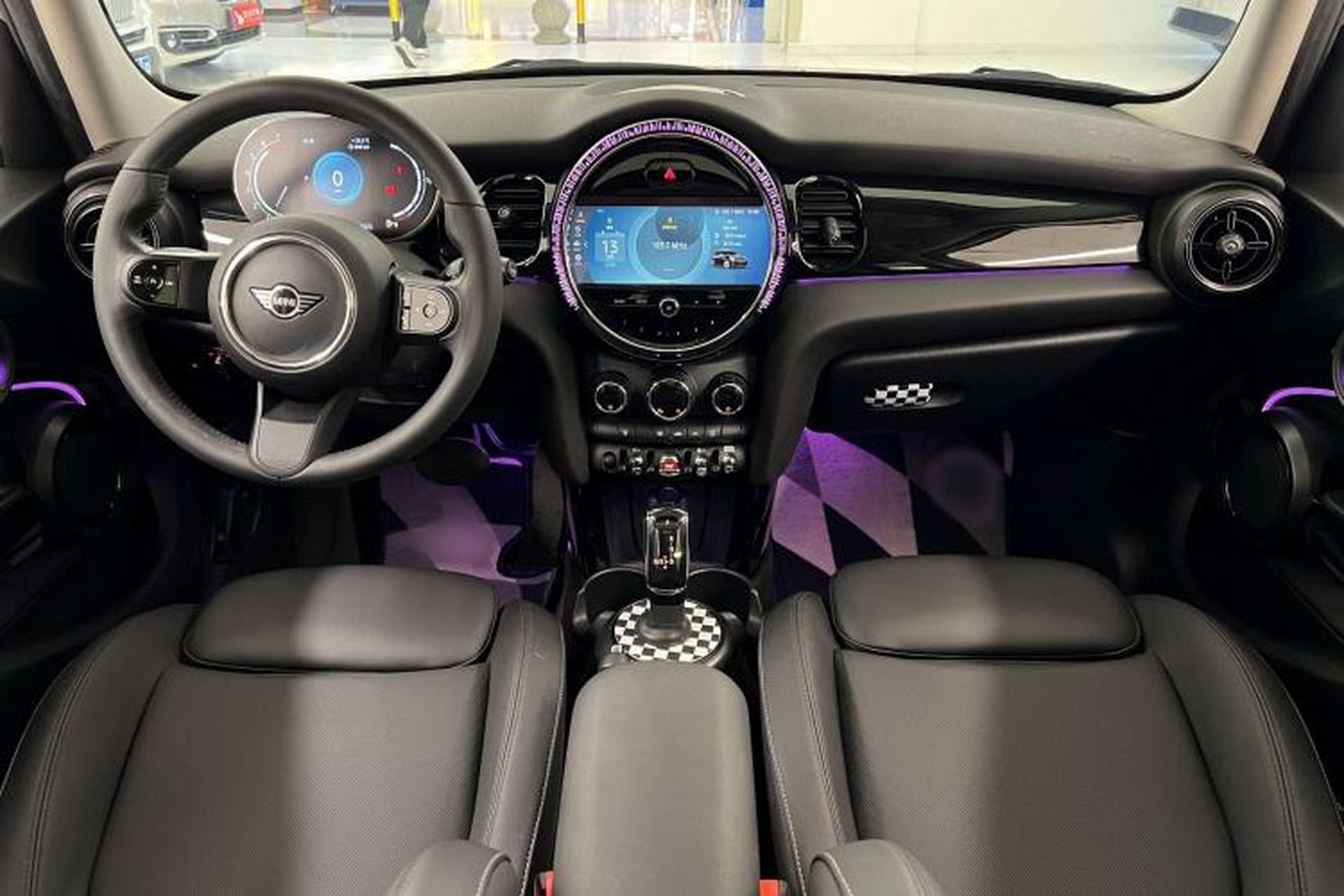 Used MINI 2023 Updated 1.5T COOPER Artist Five-Door Edition Interior 3