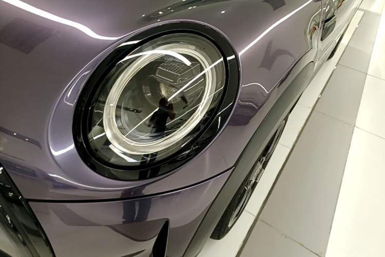 Used MINI 2023 Updated 1.5T COOPER Artist Five-Door Edition Left Front Headlight