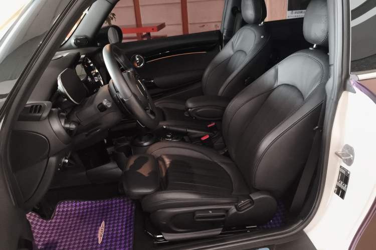 Used MINI 2023 Updated 2.0T COOPER S Artist Left Front Seat