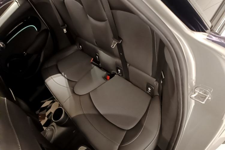 Used MINI 2023 Updated 1.5T COOPER Artist Five-Door Edition Left Rear Seat