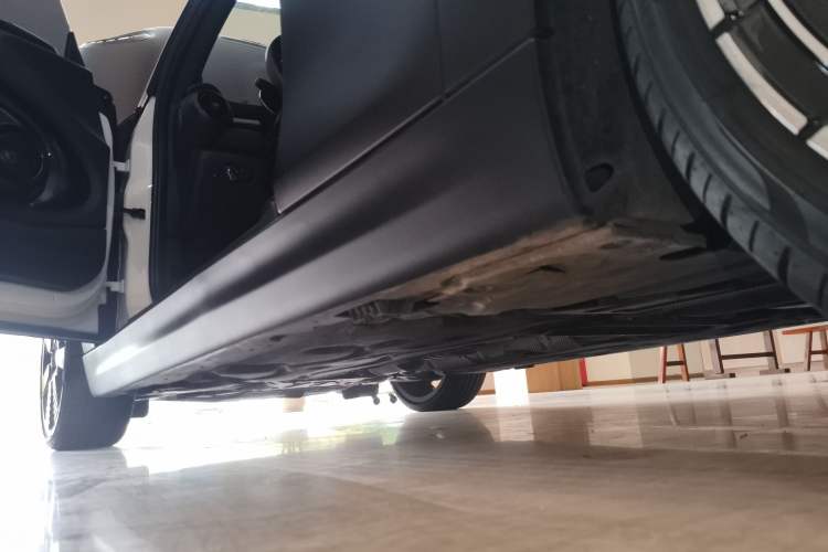 Used MINI 2023 Updated 2.0T COOPER S Artist Left Side Sill