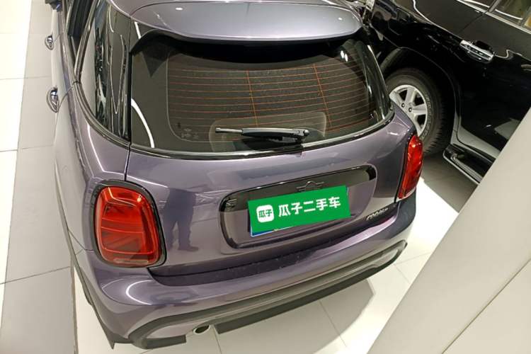 Used MINI 2023 Updated 1.5T COOPER Artist Five-Door Edition Rear