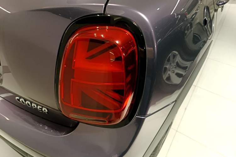 Used MINI 2023 Updated 1.5T COOPER Artist Five-Door Edition Right Rear Taillight