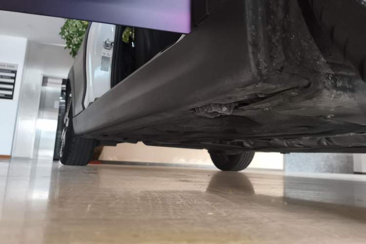 Used MINI 2023 Updated 2.0T COOPER S Artist Right Side Sill