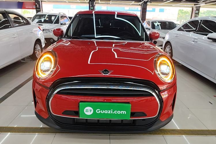 Used MINI 2023 1.5T ONE Five-Door Edition Front