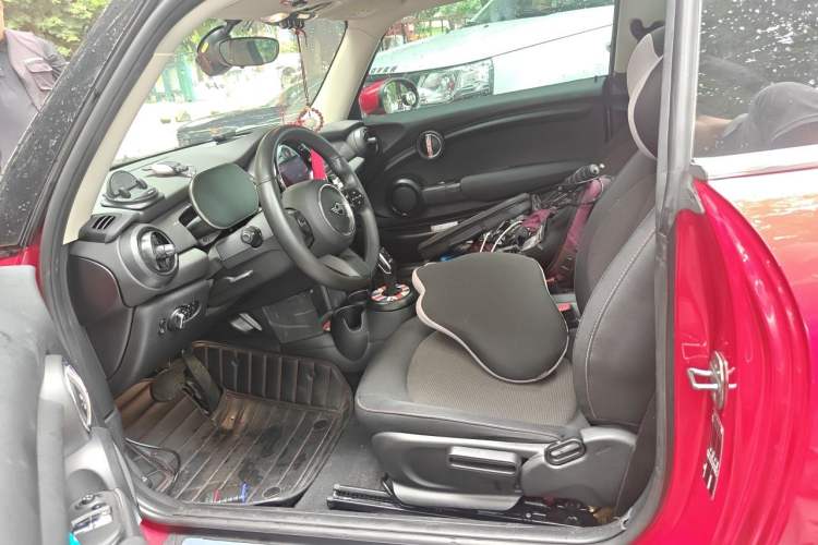 Used MINI 2023 1.5T ONE Left Front Seat