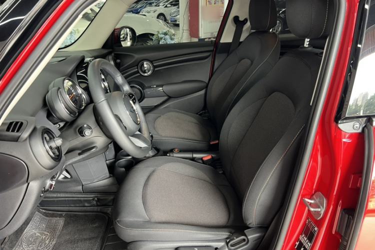 Used MINI 2023 1.5T ONE Five-Door Edition Left Front Seat
