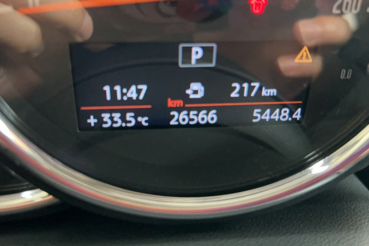 Used MINI 2023 1.5T ONE Five-Door Edition Odometer Close Up