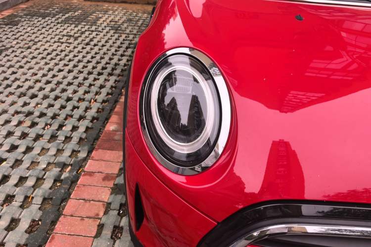 Used MINI 2023 1.5T ONE Five-Door Edition Right Front Headlight