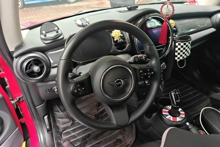 Used MINI 2023 1.5T ONE Steering Wheel