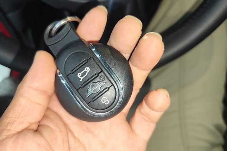 Used MINI 2023 1.5T ONE Five-Door Edition Vehicle Key