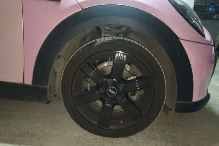 Used MINI 2023 Updated 1.5T COOPER Artist Right Front Wheel Hub