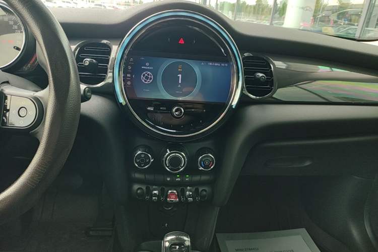 Used MINI 2023 1.5T ONE Audio And AC Panel