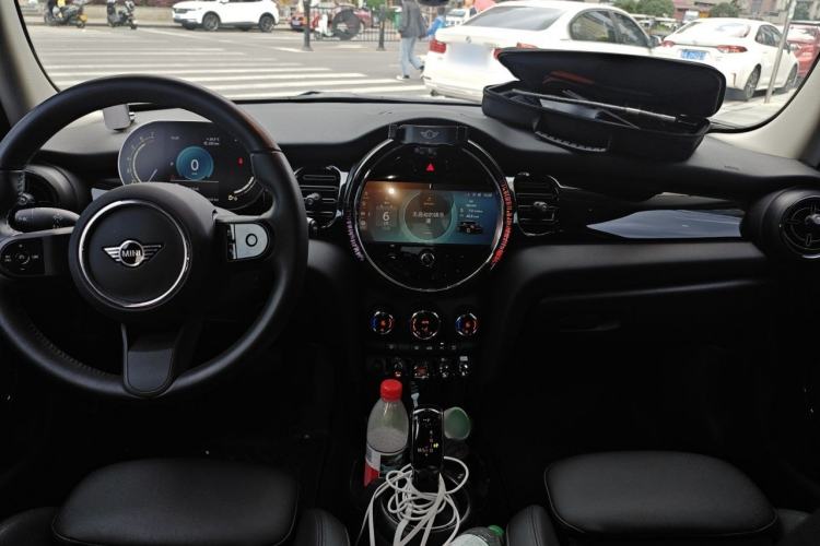 Used MINI  Center Console